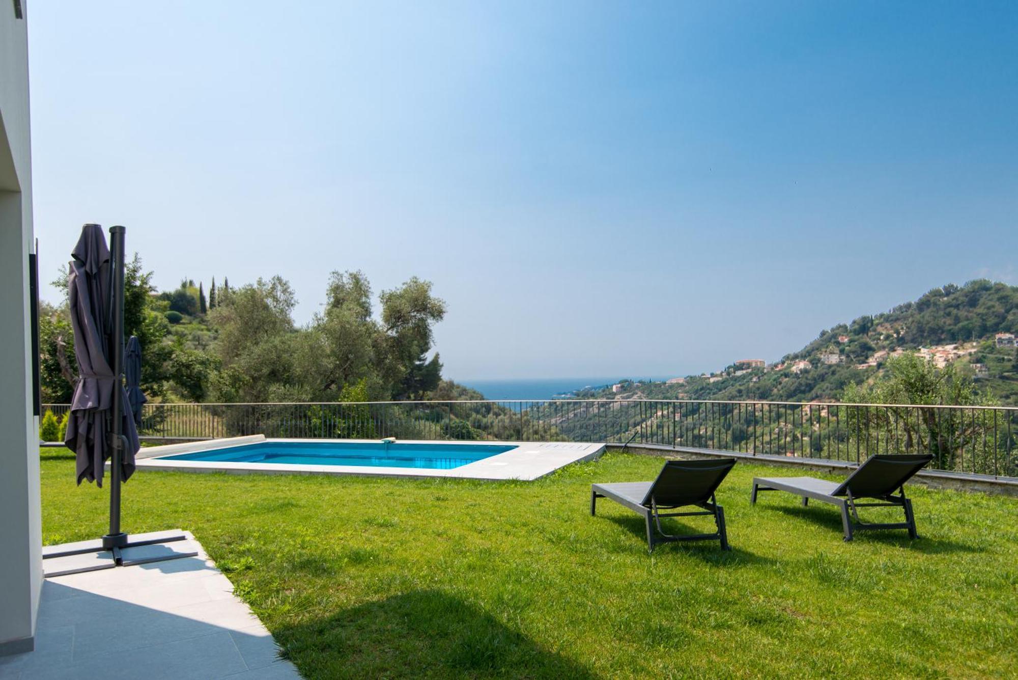 Jolie Maison Au Calme Menton Exterior photo